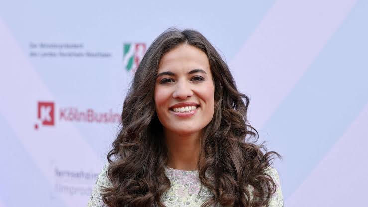 mona ameziane